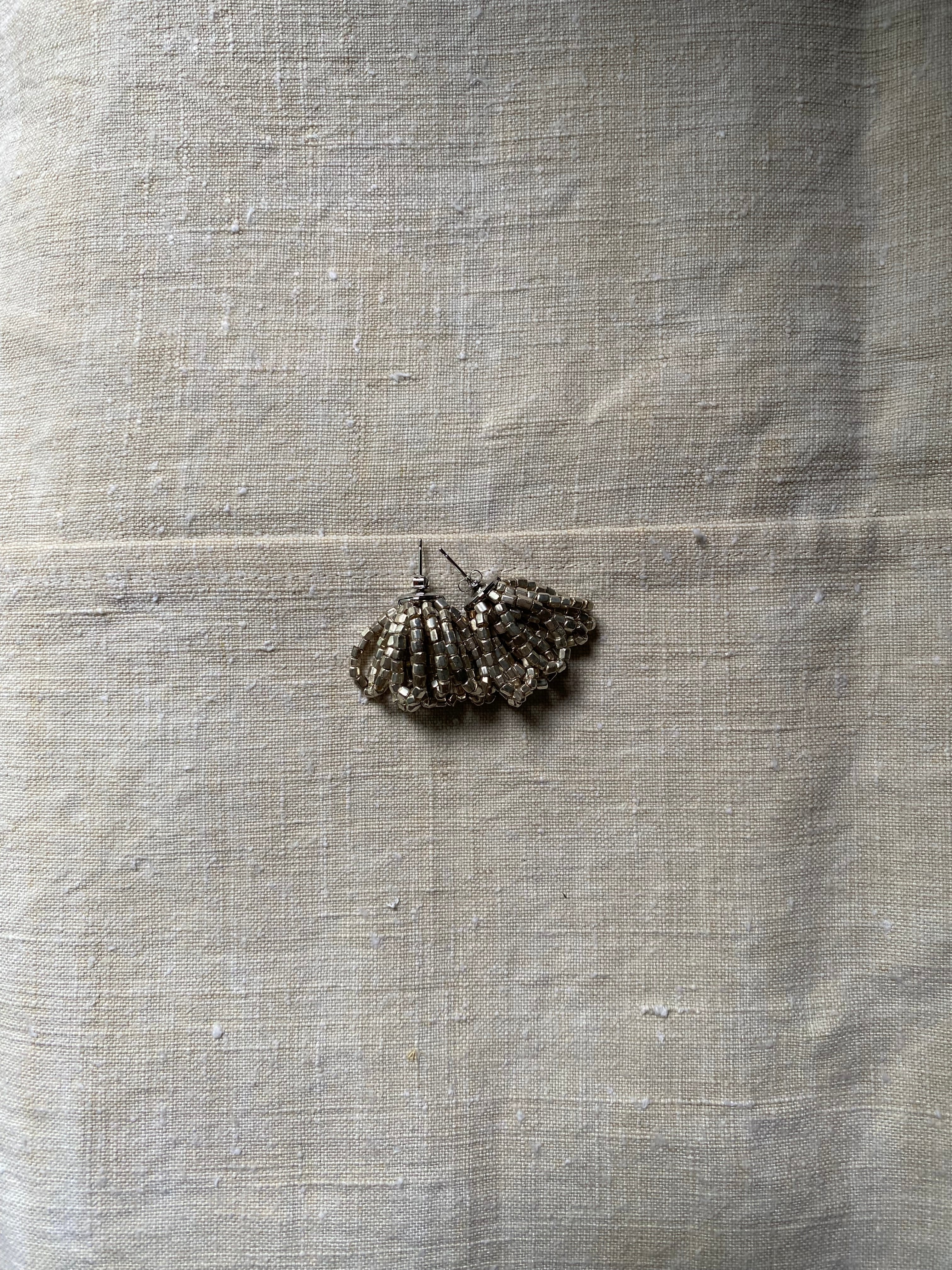 metallic-seed pierce