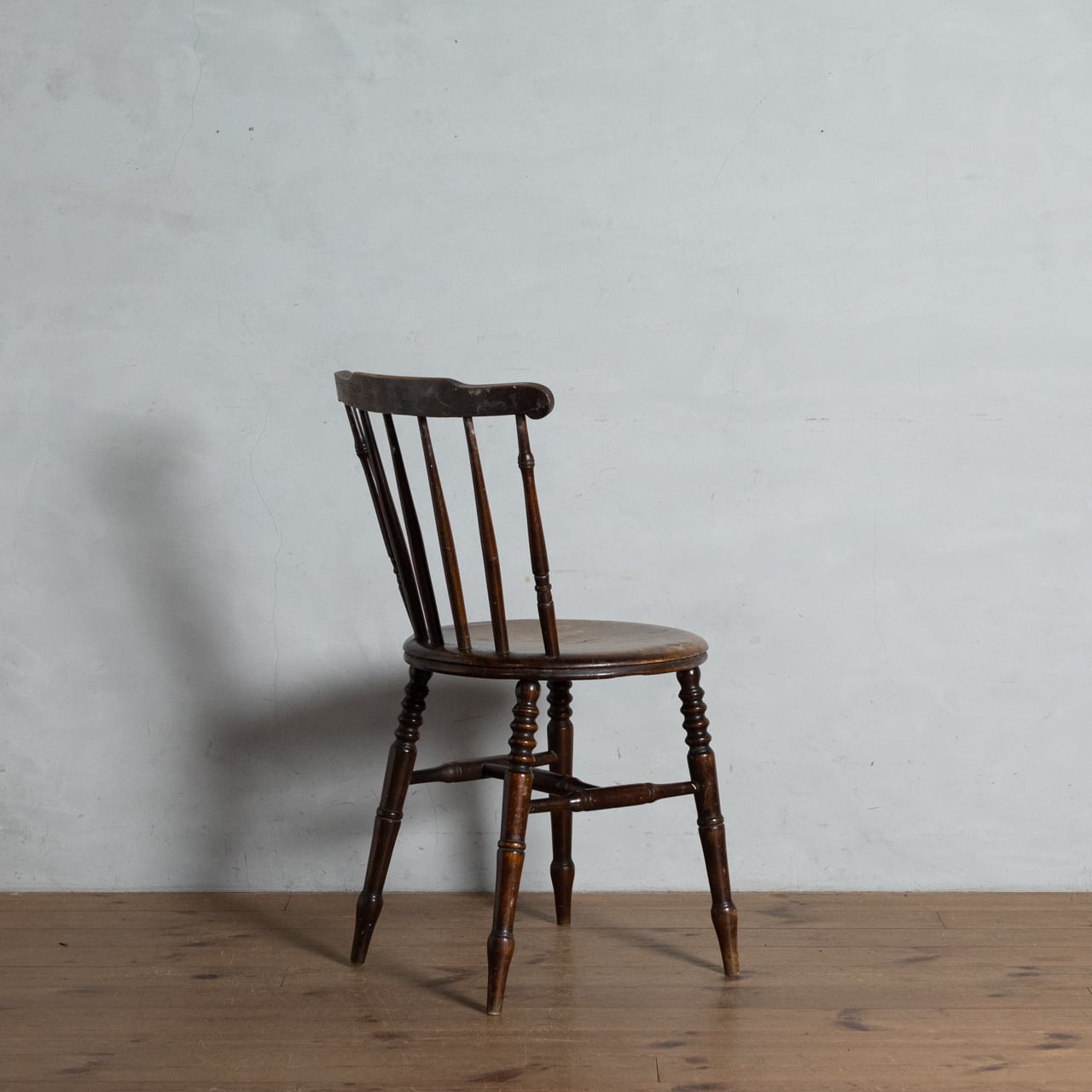 Ibex Chair / アイベックスチェア〈ダイニングチェア・ウィンザー