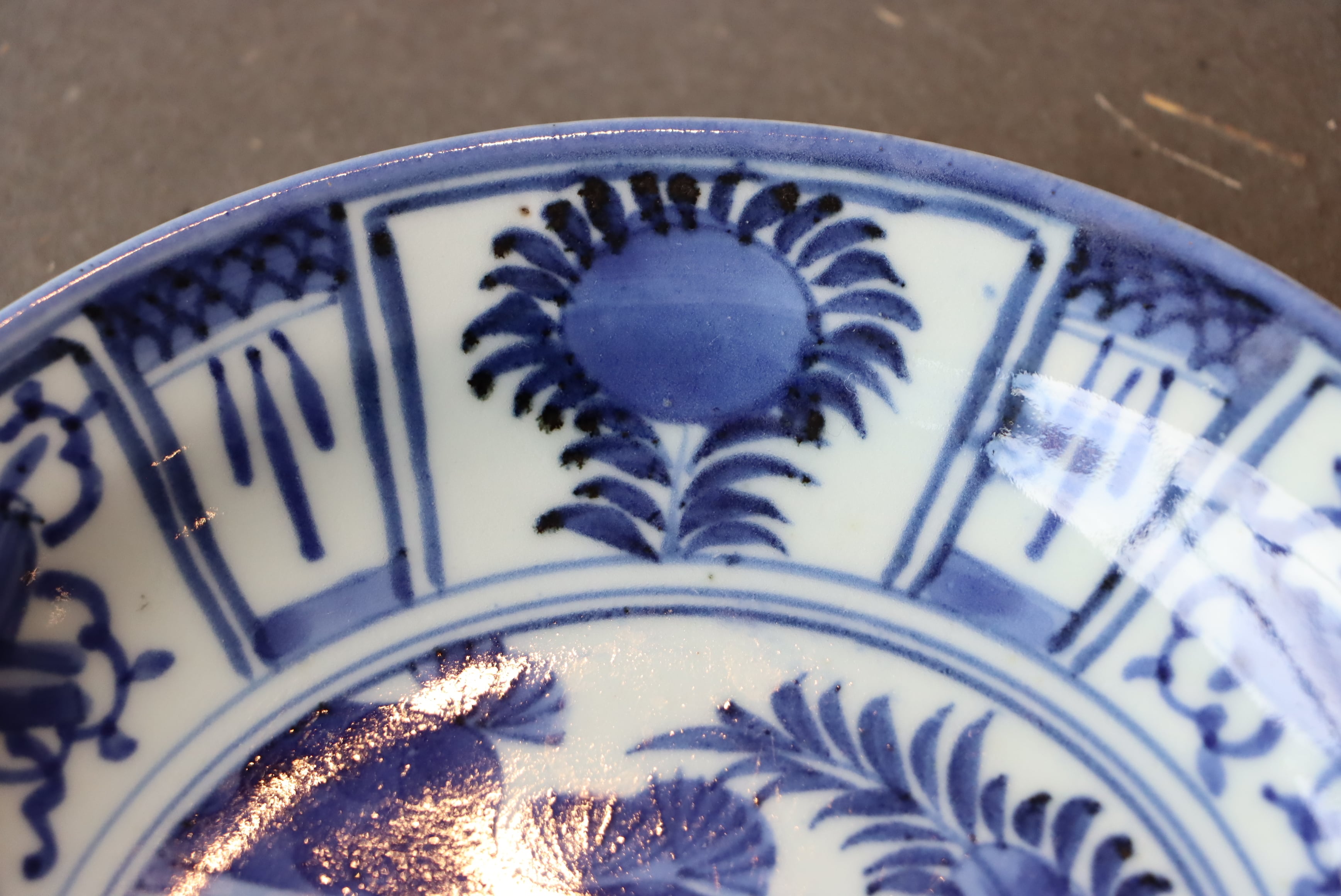 伊万里焼 染付 芙蓉手 バッタ文 中皿 七寸/Imari medium size plate