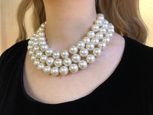 Vintage big pearl beads necklace