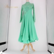 社交ダンス 衣装 スタンダード ドレス ワンピース レッスンウェア パーティドレス レディース prima boutique グリーン系 緑 長袖 ミントグリーン きらきら ラメ風 ストーン風 二重スカート フレアスカート ボリュームスカート 長袖ワンピース 練習用 レッスン用 ダンス衣装 フォーマル パーティー ワルツ タンゴ モダン ステージ衣装 競技用 フェミニン シフォン風 透け感 控えめ光沢 伸縮素材 ポリエステルファブリック ファスナー付き 女性用ドレス 体型カバー 動きやすい 9号