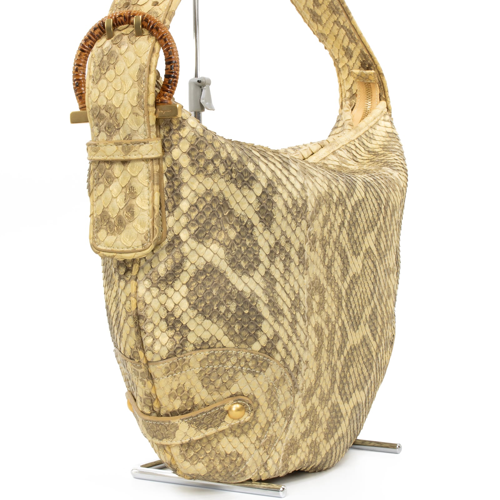 ショルダーバッグフェラガモ シャンパンゴールド 本物 送料無料