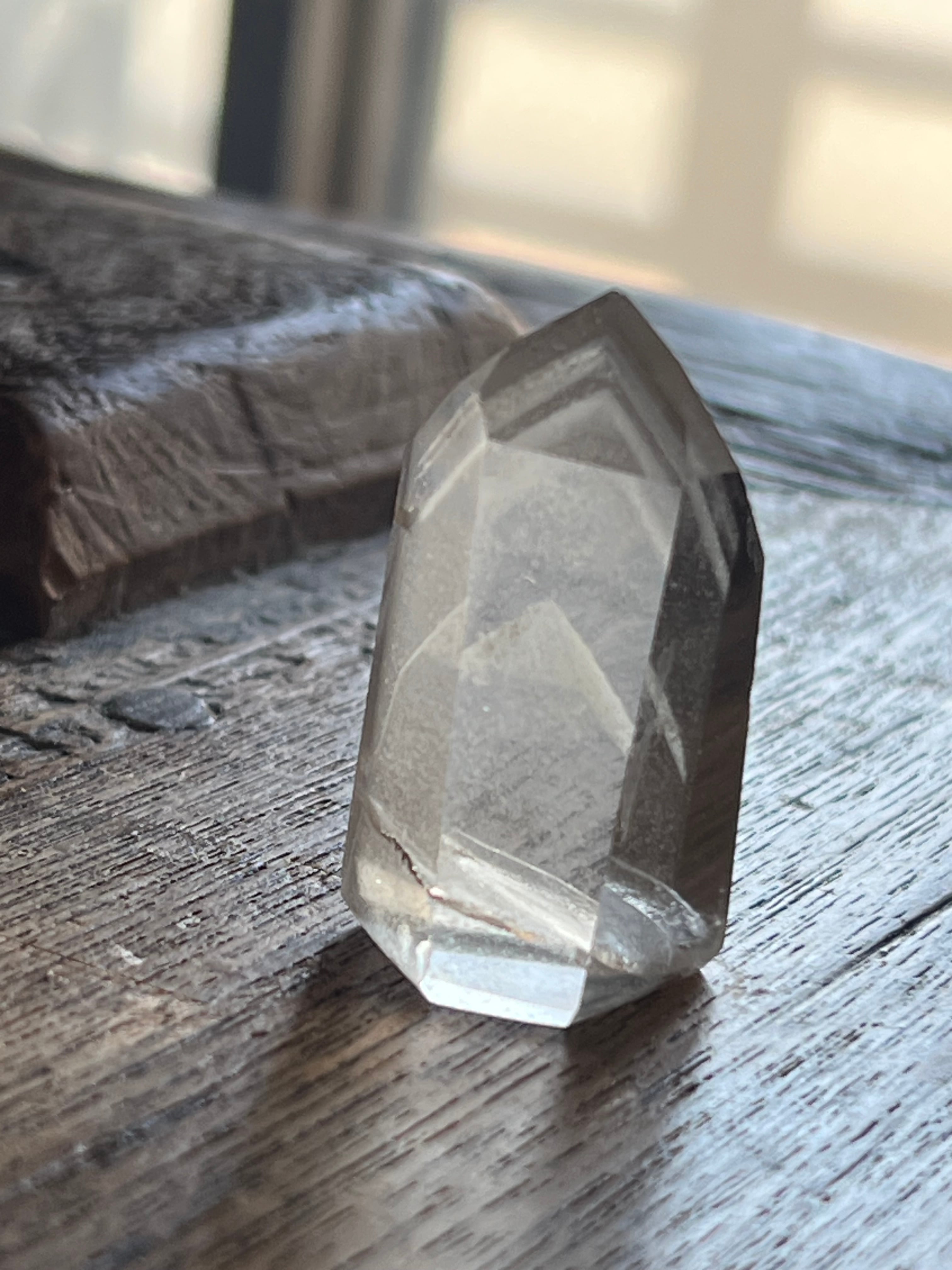 水晶ポイント　超多重ファントム　虹　双子の幻影　シャーマンダウ水晶 シャーマンダウ 水晶原石ポイント(大) 【公式通販】