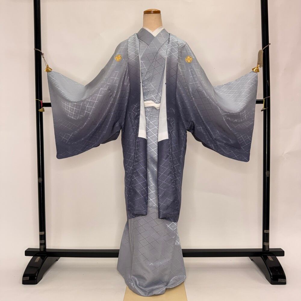 男紋付 男着物 紋付 大きい ポリエステル 羽織 長着 裄76.5cm 3L size 灰色 五つ紋 中古 成人式 舞台衣装 6364