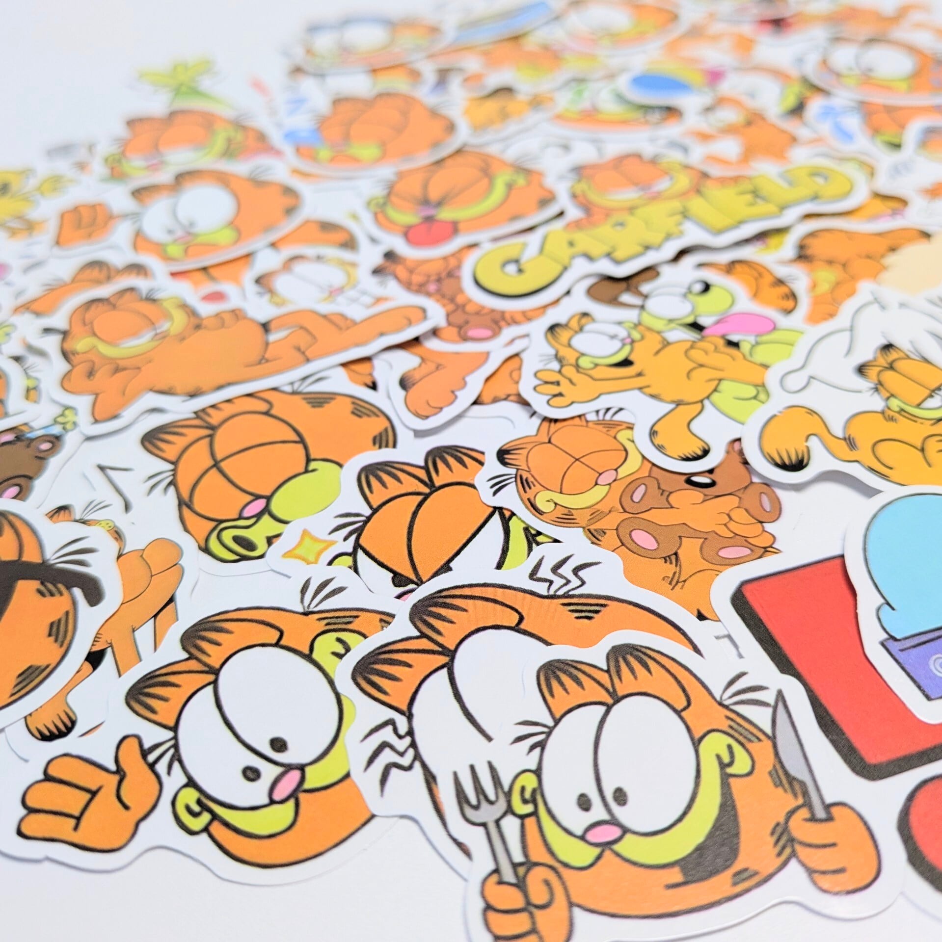 送料無料!【 Garfield ( ガーフィールド ) 】PART.4 STICKER(ステッカー)64枚くらいSET(笑) 〚アメリカン雑貨 アメトイ〛