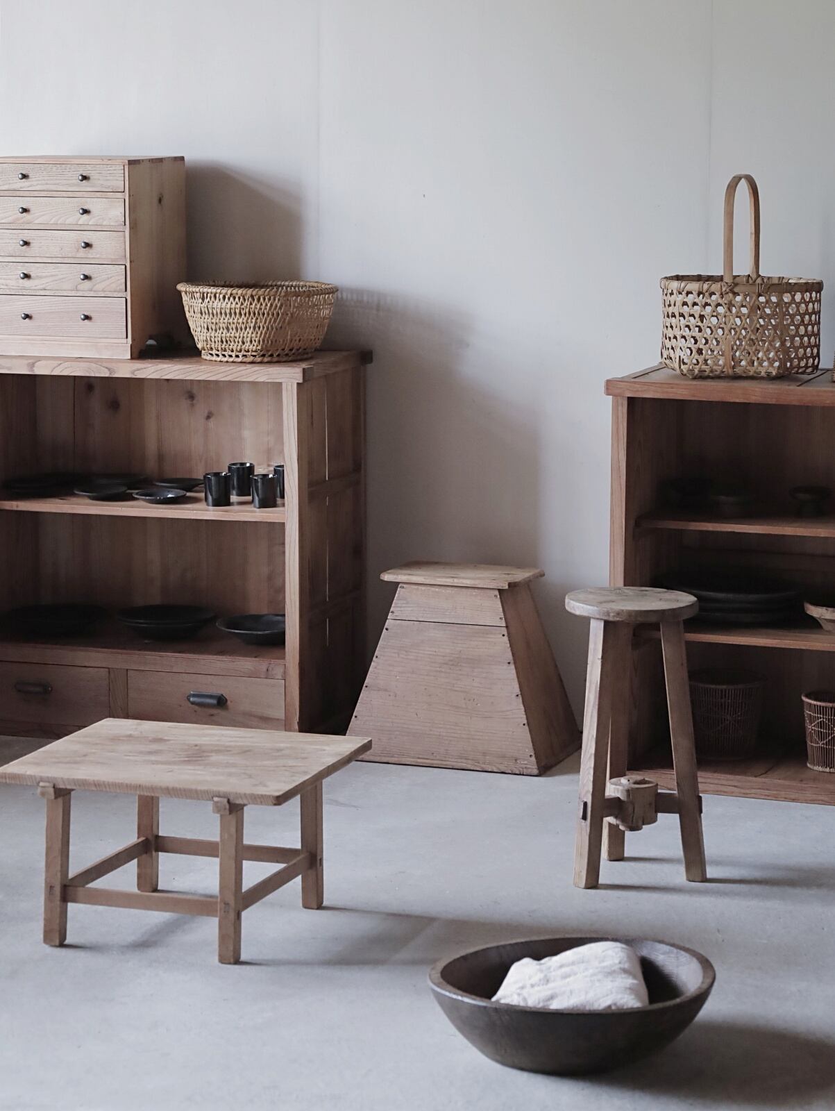 スツール 3本脚 【送料無料】 | アルドマ 古道具・古家具・アンティーク