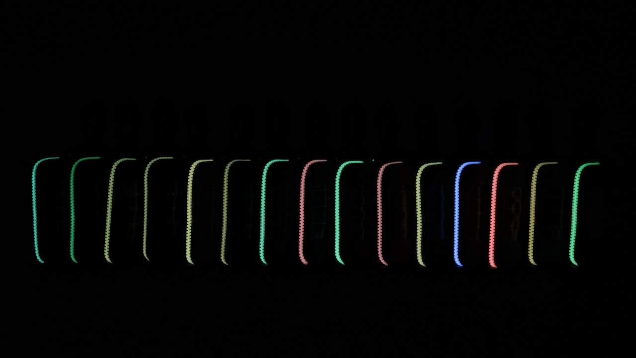 vibram light case (pink×clear) with pink glowing zip