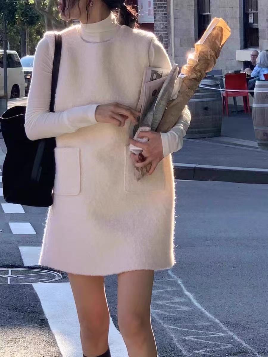 モコモコミニホワイトワンピース