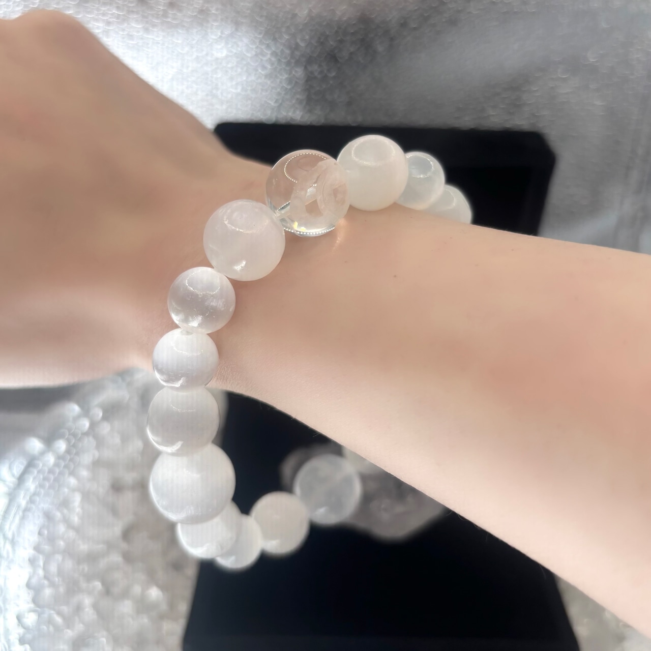 白蛇とセレナイト(約17.5〜18cm)