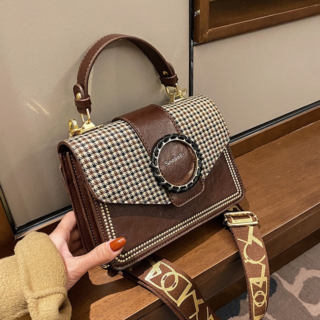 オータムウィンターレッド 秋物 冬物 スクウェア メッセンジャーバッグ Tiancai_Wing_Bag66025993661