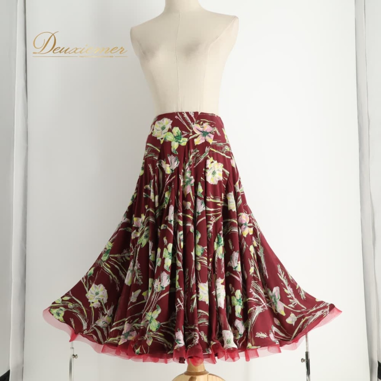 社交ダンス 衣装 Chacott ROYAL DANCE チャコットロイヤルダンス スカート レッスンウェア レッド系 花柄 植物柄 ダンス レッスン 練習 赤 あずき色 緑 白 黄 ピンク系 グリーン系 ホワイト系 イエロー系 華やか 鮮やか かわいい おしゃれ 上品 大人っぽい 日本製