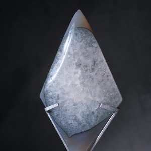 アゲート / クォーツ【菱形】/ 彫刻