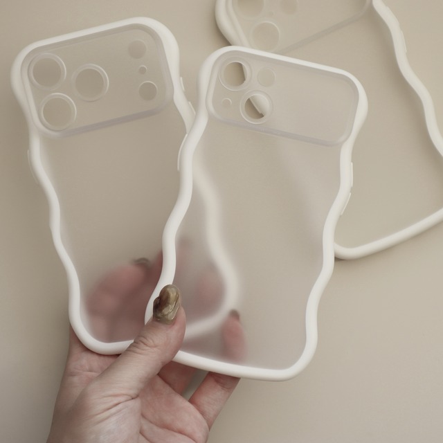 ［ phone case ］wavy white (normal)