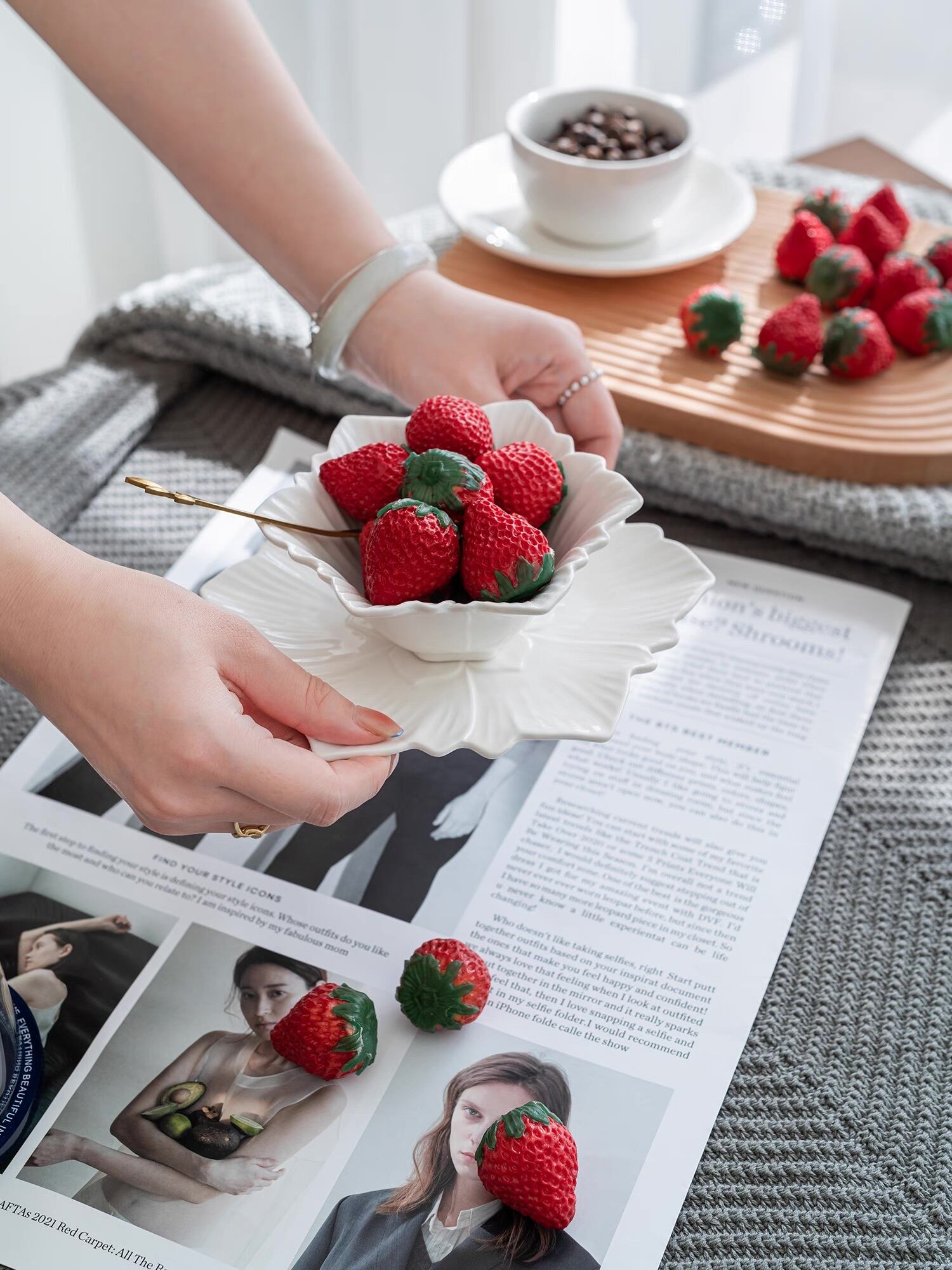 お取り寄せ⠀】リアルいちご 撮影用に | Pay ID