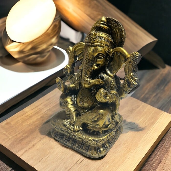 10.インドヒンズー教木製神像 約25センチcm 手に皿.極小品 10.インドヒンズー教木製神像 約25センチcm 手に皿.極小品 コレクション