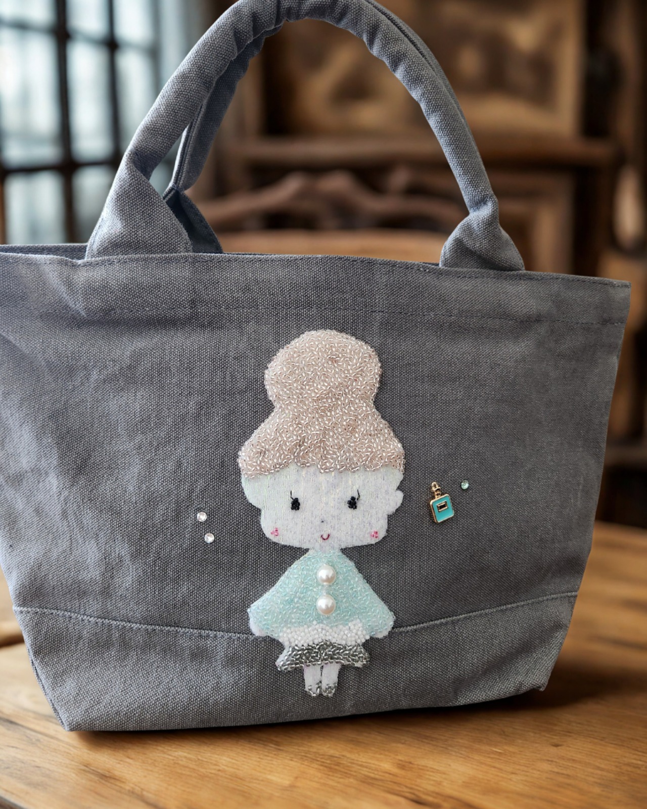 ♡ビーズ刺繍トートバッグ♡ グレー - 2