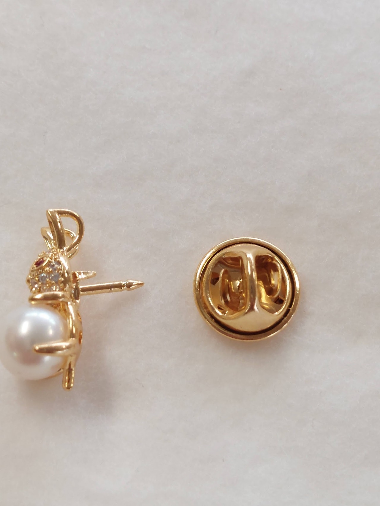 うさぎの淡水真珠ピンズ