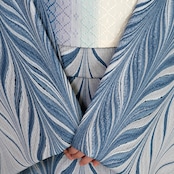 「時雨の浜辺」大矢羽柄〜洗えるきもの(シルジェリー格子柄)〜