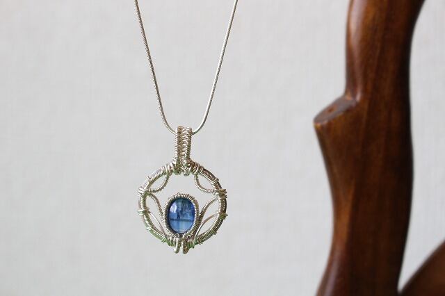 Kyanite silver925 wirewrapping pendant