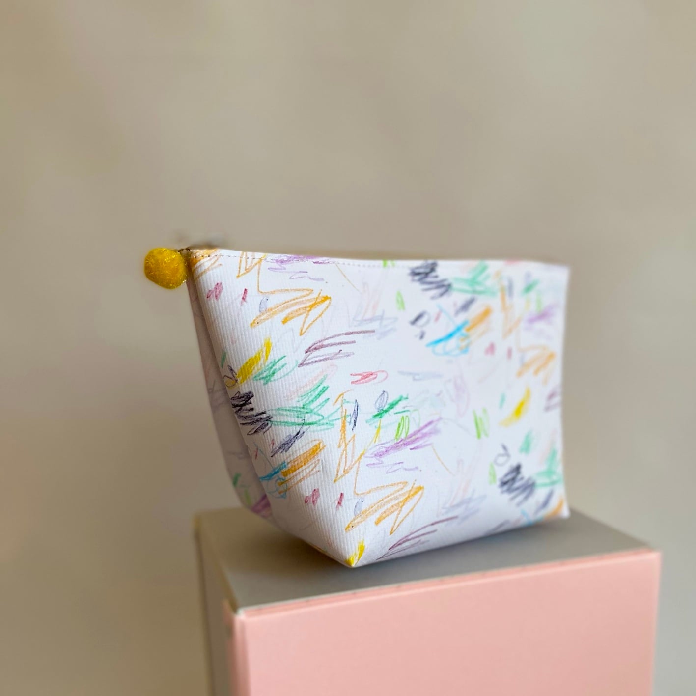 ボンボン付きポーチ◇ | リトルピカソ ｜子どもの絵で作る鞄と雑貨 ｜