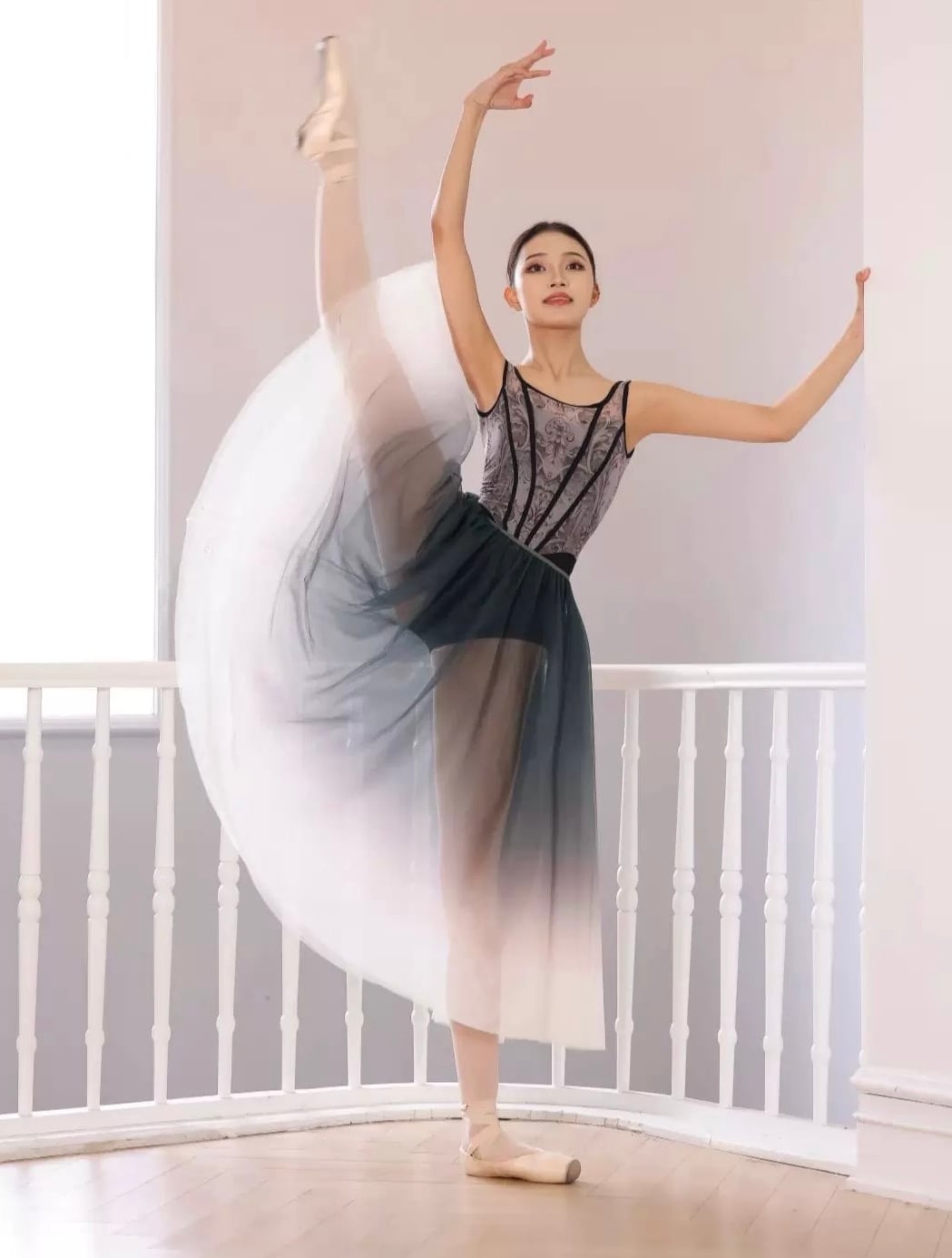 Leotard レオタード | バレエショップSnowflake Ballerina Leotard レオタード | バレエショップSnowflake Ballerina