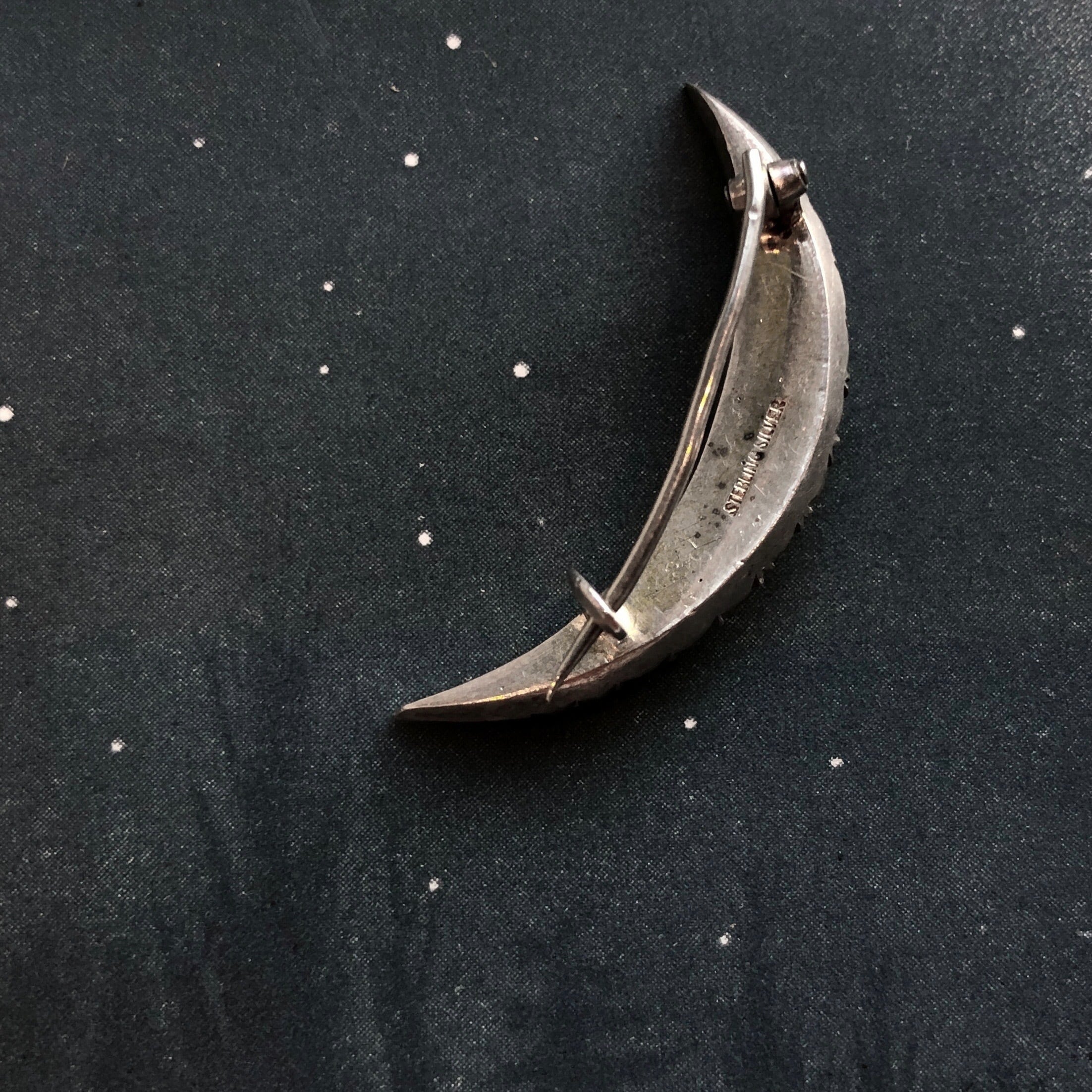 月のブローチ | メルキュール骨董店