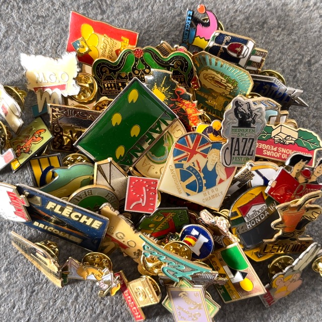 50個  フランス雑貨 ヴィンテージ  ピンバッジ ピンズ France pins  Pin badge vintage 古着 通販 リメイク ブローチ  アタッチメント付属 雑貨2412029_2511007-17