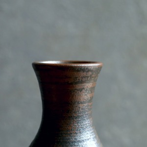 ポッとほっぺが赤いライオンのフラワーベース