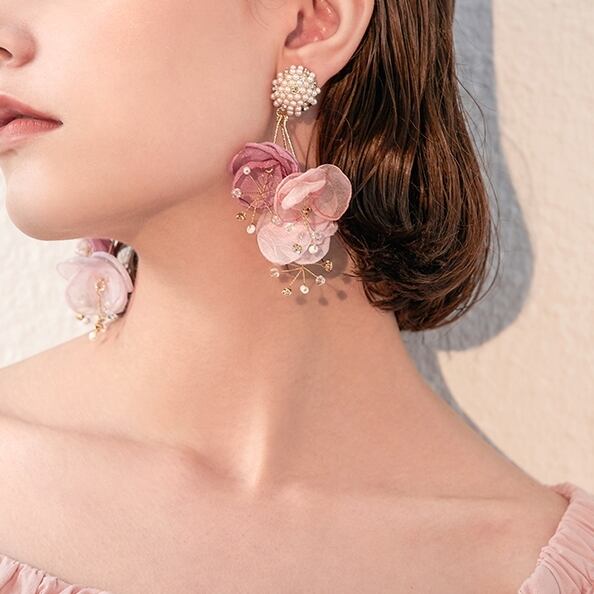 ピアス 花 花びら 薔薇 モチーフ エレガント アンティーク レトロ 大人