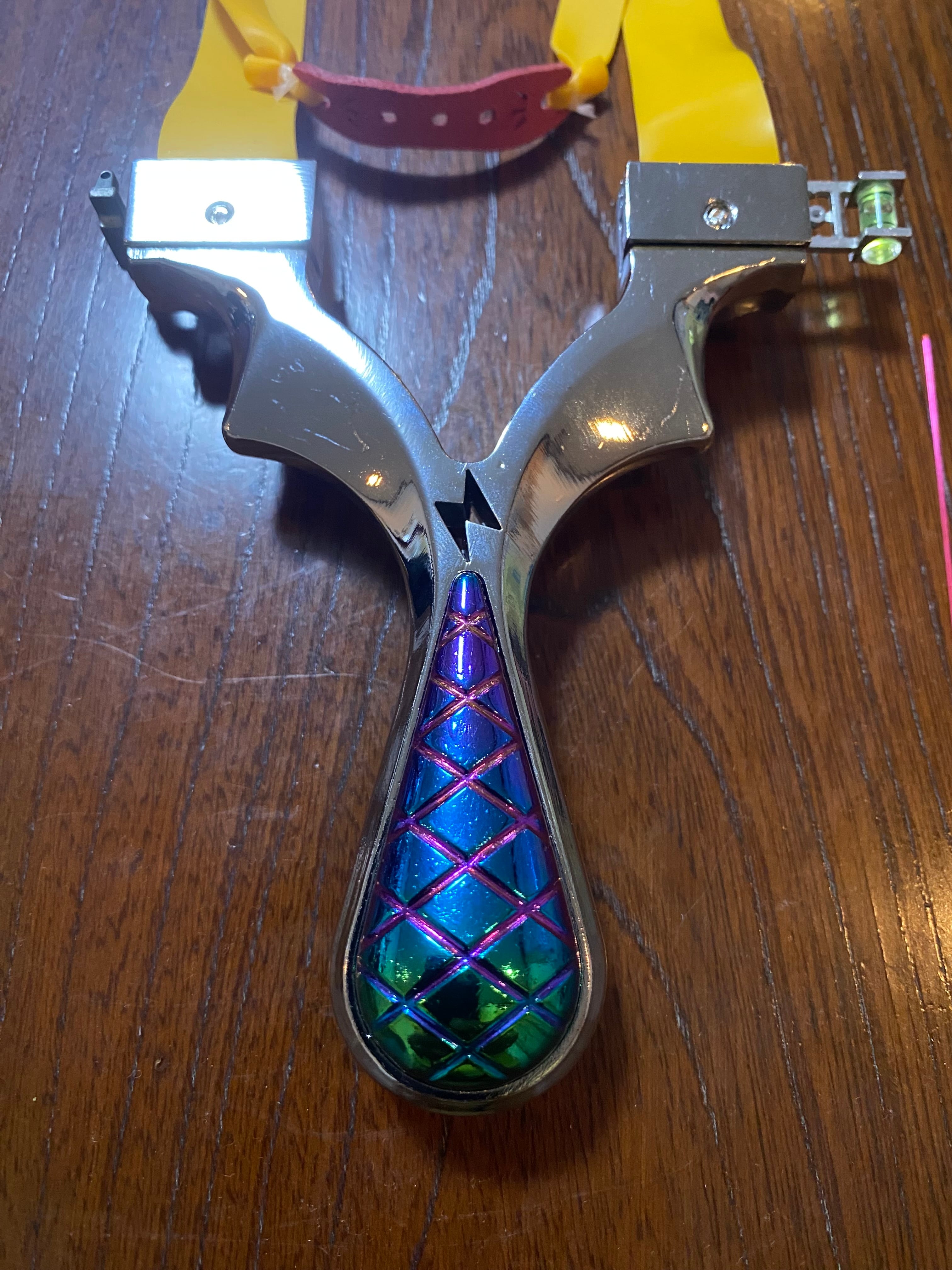 弾弓工房「庵野 吽」