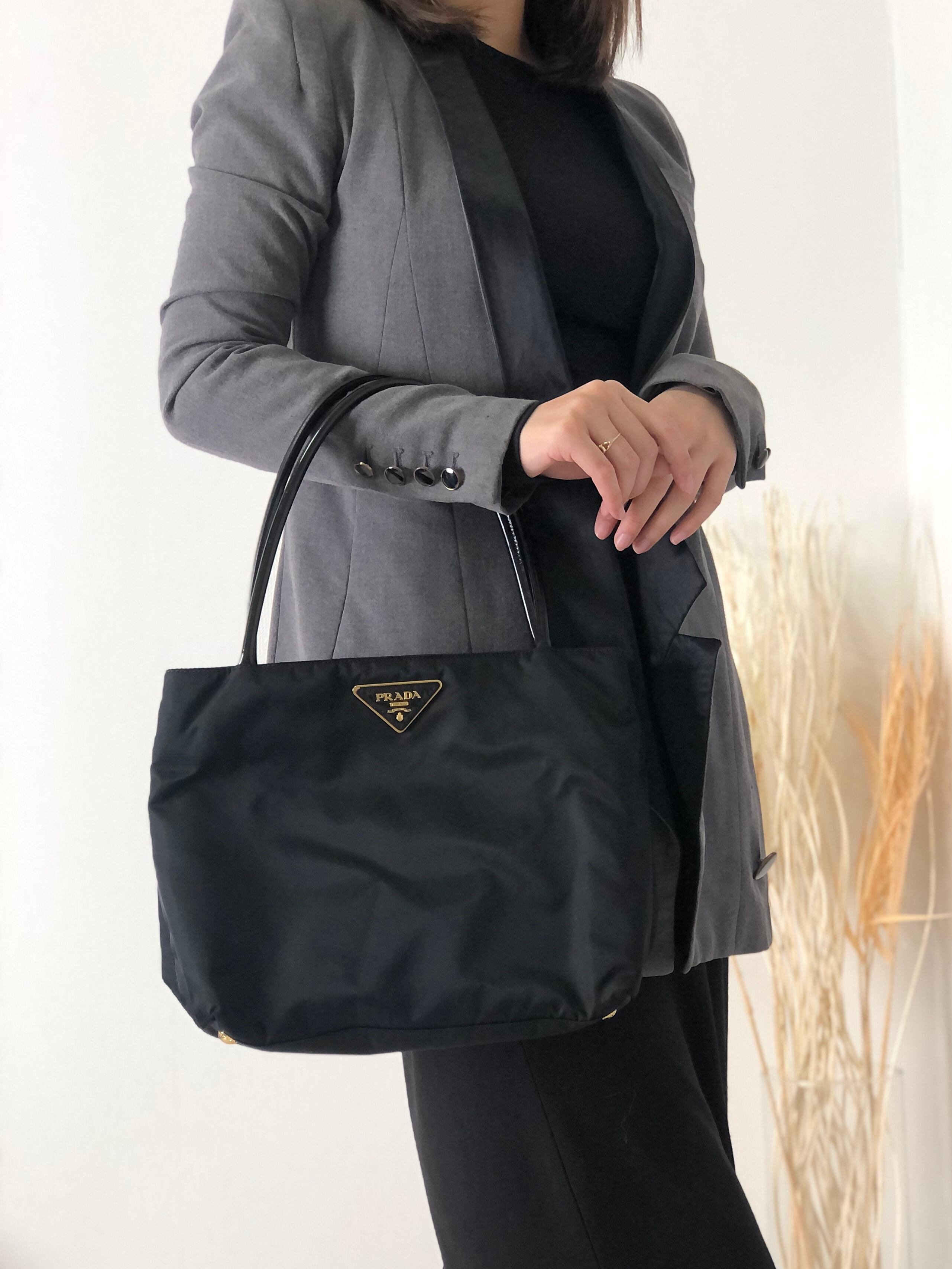PRADA プラダ トライアングルロゴ ナイロン ハンドバッグ ブラック