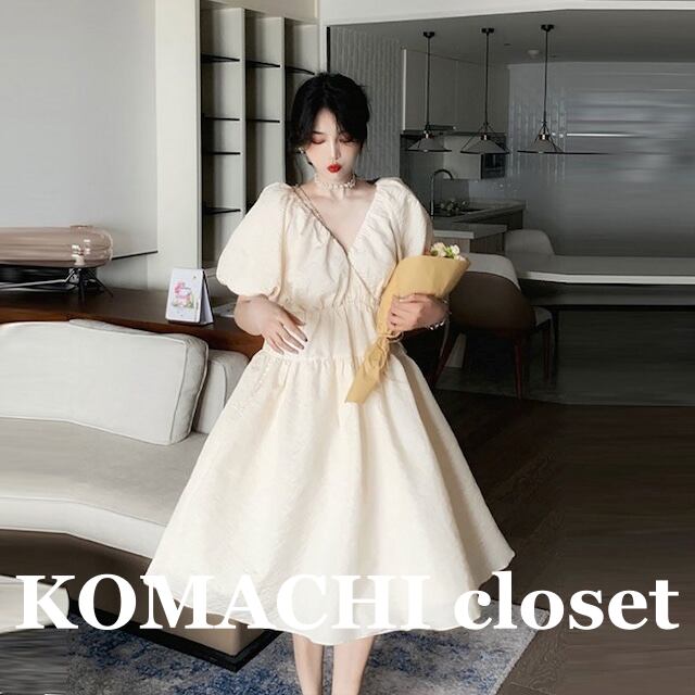 【送料無料】 ワンピース ドレス ボリューム ハイウエスト パフスリーブ ミドル丈 韓国 レディース オルチャン 膝丈 ひざ丈 膝下 袖あり 半袖 ボリューム袖 Vネック フレア セミフレア かわいい 大人可愛い 大人 おしゃれ お洒落 大人女子 こなれ感 ラブリー キュート 主役級 存在感 抜け感 無地 春 夏 秋 10代 20代 デート 女子会 休日 パーティー イベント ガーデン レストラン 韓国系 コーデ スタイル モテ 美脚 脚長 トレンド