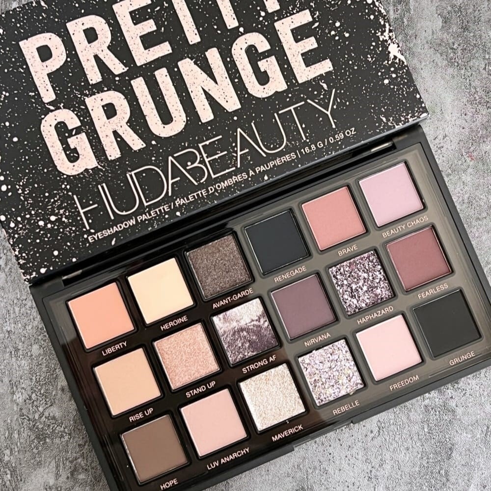 HUDA BEAUTY】Pretty Grunge Eyeshadow Palette | Mondoudou