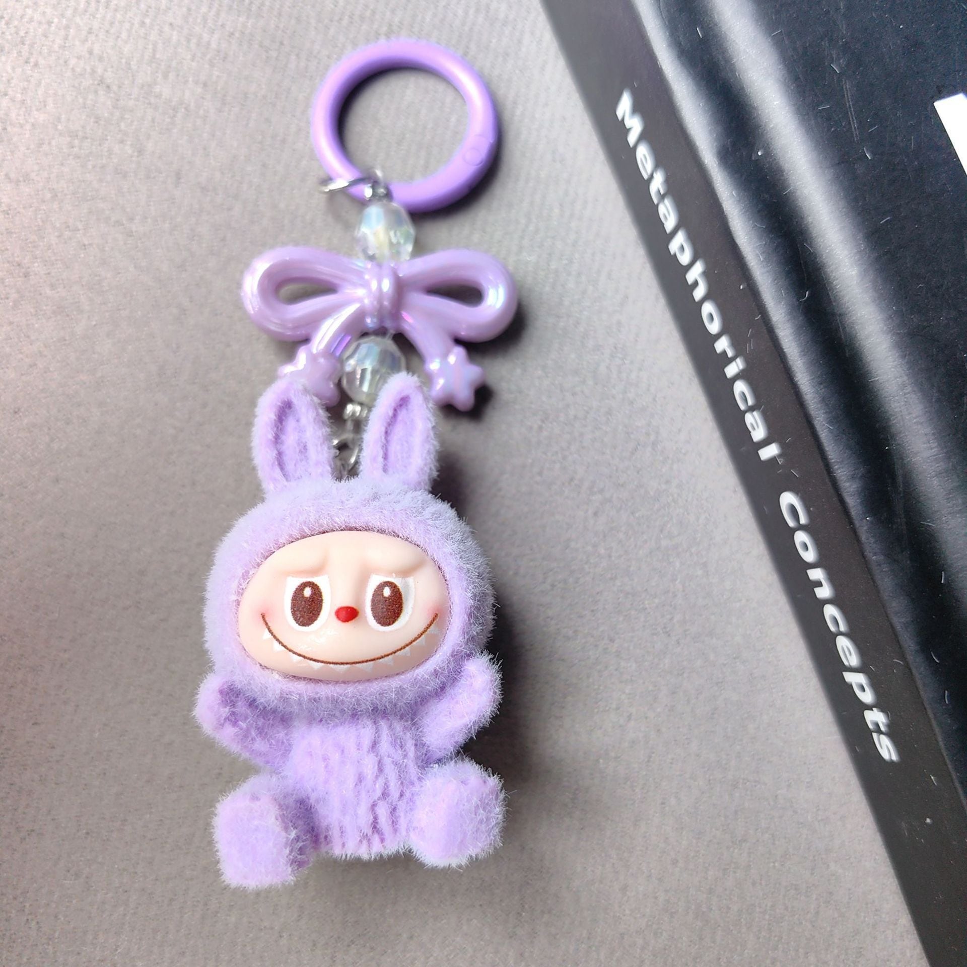 ちっちゃな萌えフィギュア！labubu ラブブ フェルト キーホルダー 萌え