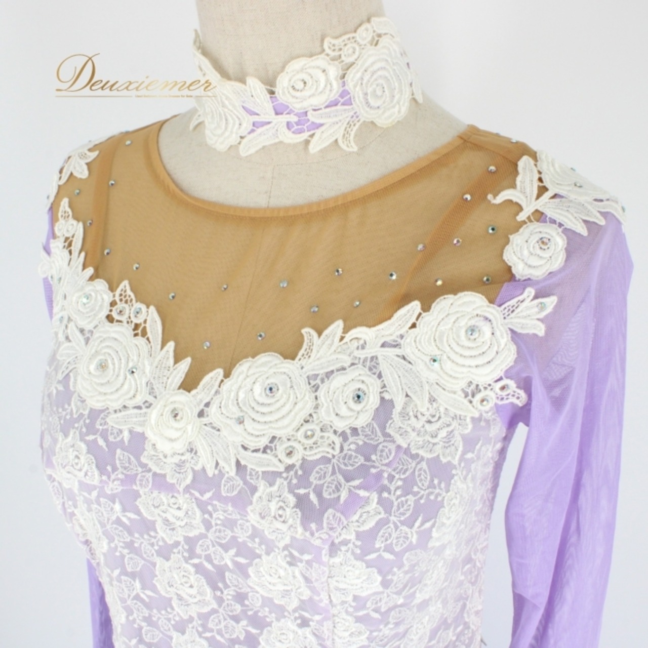 社交ダンス 衣装 スタンダード ドレス ワンピース パーティドレス パープル系 ブルー系 ホワイト系 U:NA ユーナ レース 長袖 ラインストーン 洗練 花柄 ボリューム 優雅 動き 伸縮性 ポリエステル レーヨン ナイロン ポリウレタン 光 ラインストーン 三層スカート