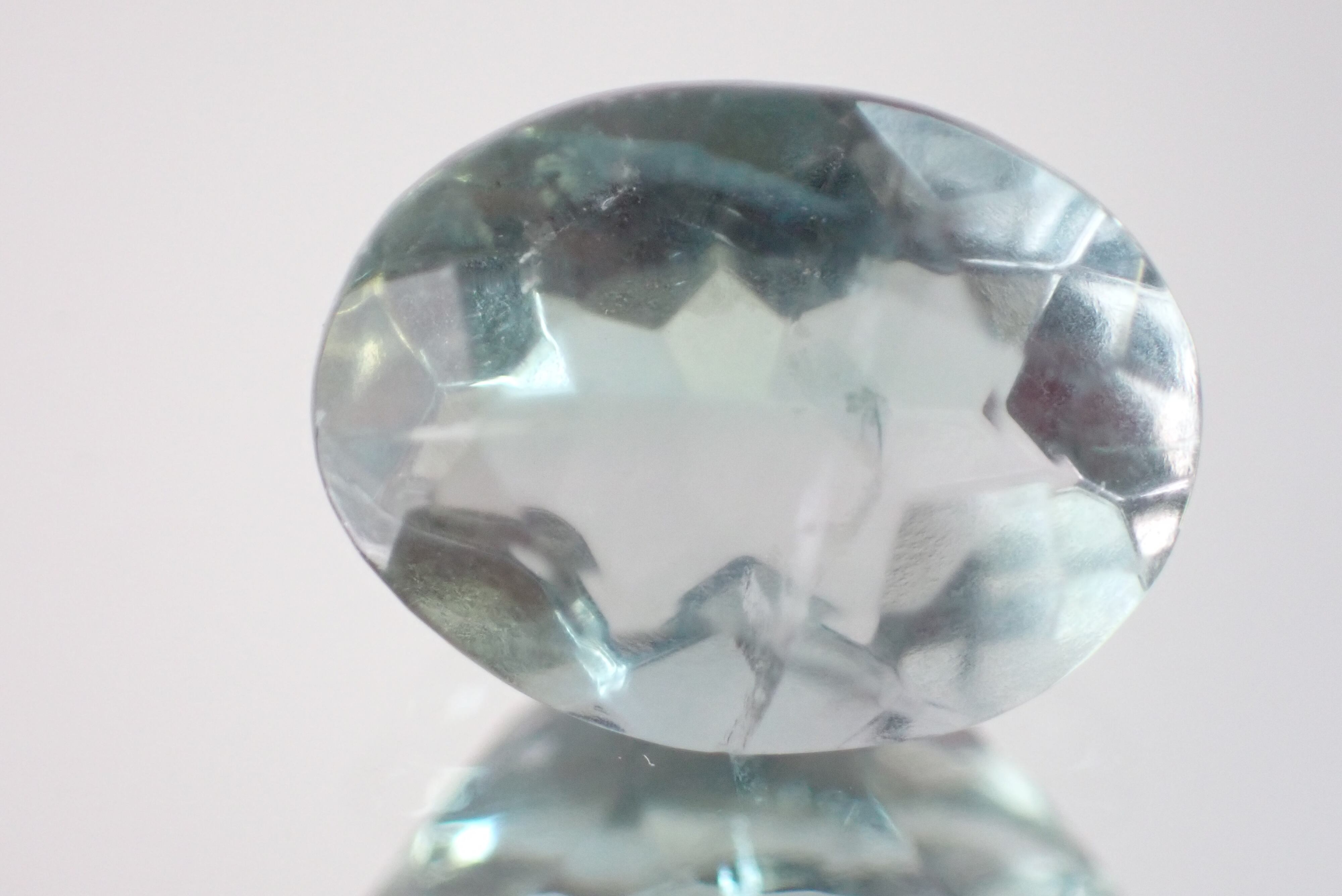 フルオライト結晶 緑紫 グリーンフローライト 4.26ct [C6‐793] | differencee(ディファレンシー)