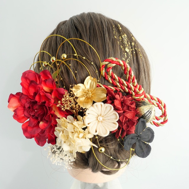 A525 ドライフラワー　髪飾り　赤黒ゴールド　卒業式　袴　成人式　振袖　結婚式　和装