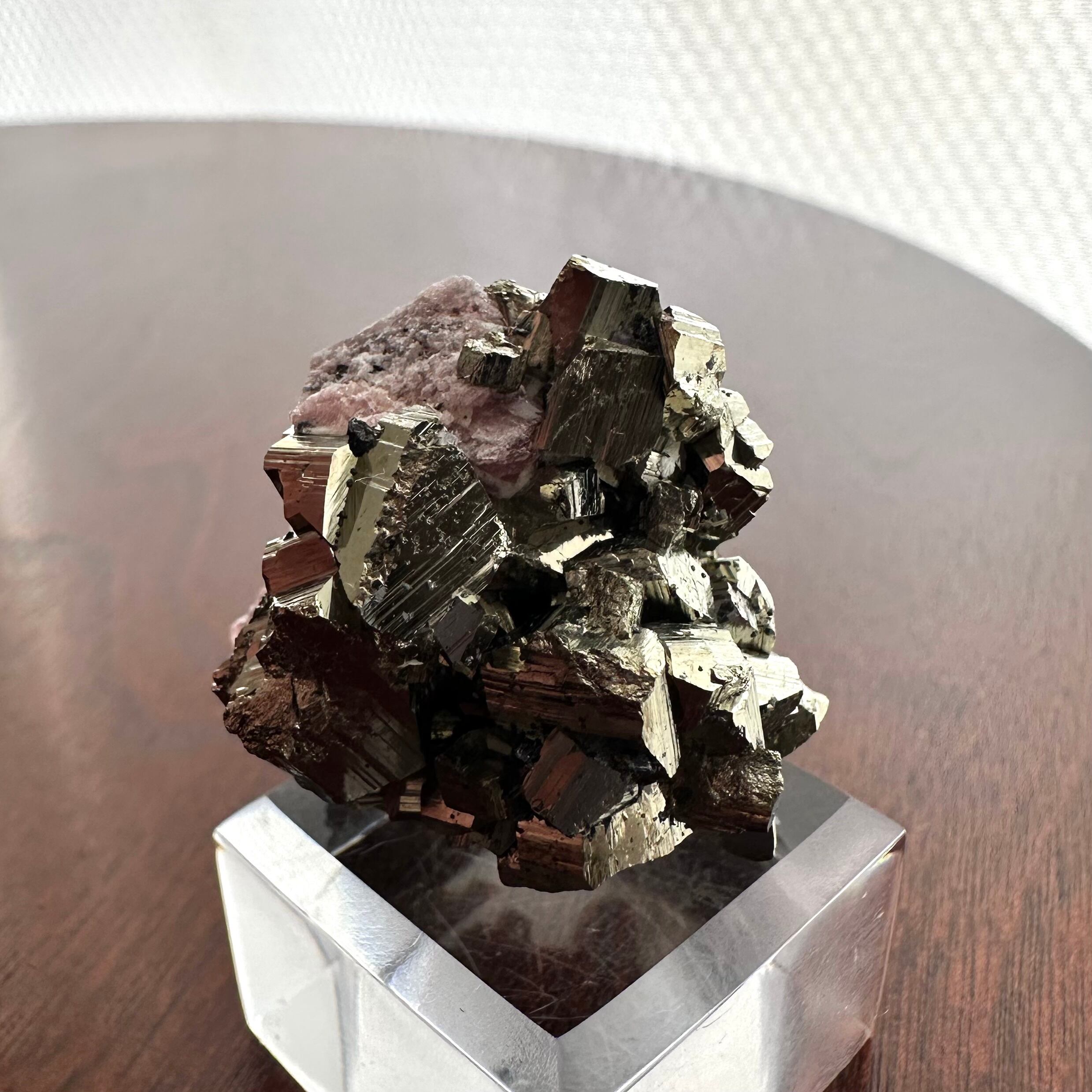 ロードクロサイト / パイライト【Rhodochrosite with Pyrite】中国産
