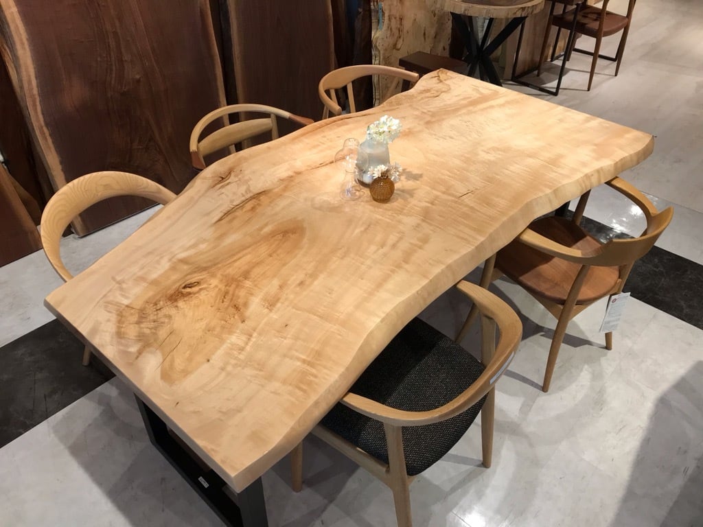 栃（トチ）_2050×760-950-1010×50_横浜元町店_テーブル天板/一枚板