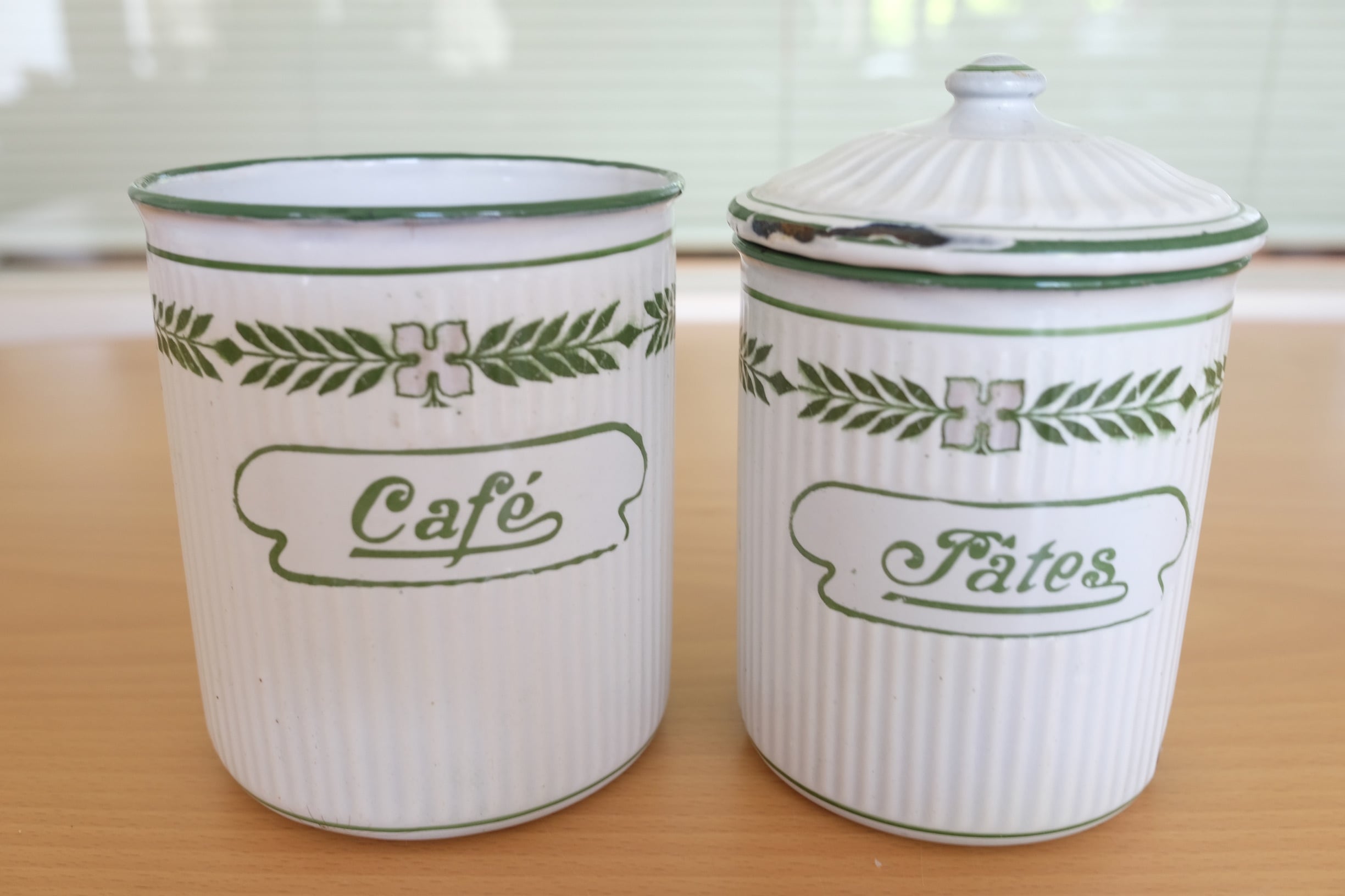 フランス アンティークホーローキャニスター 2ヶ BB社 リース柄