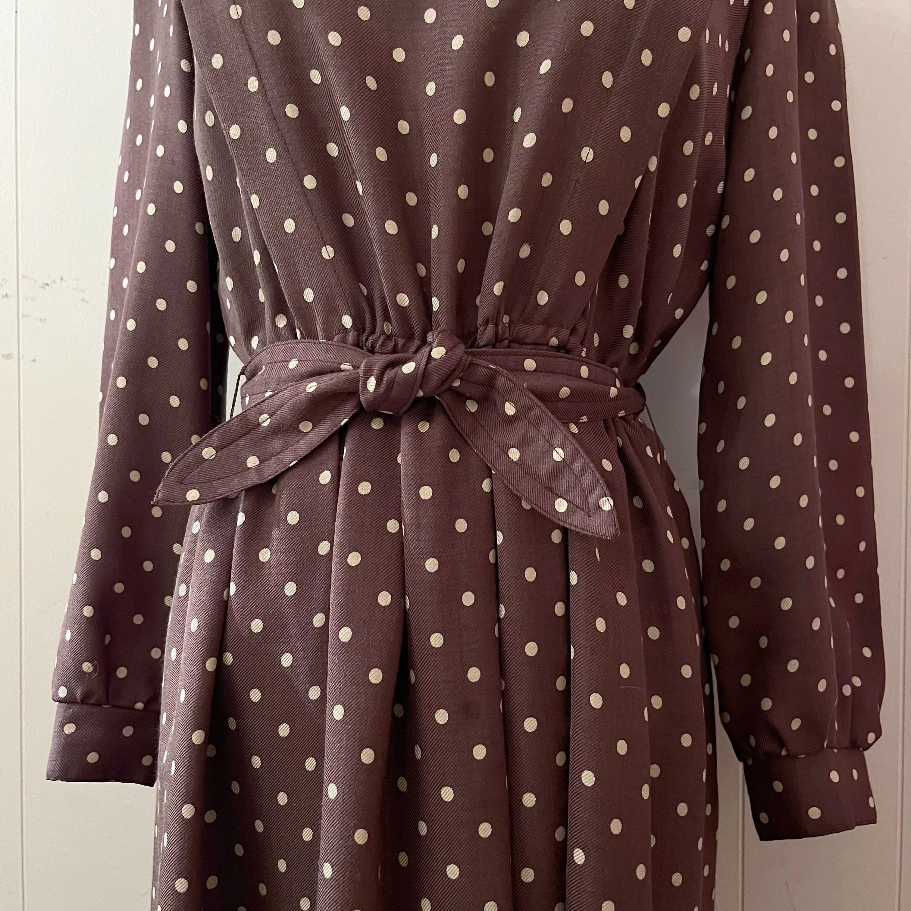 brown dot waist ribbon one-piece