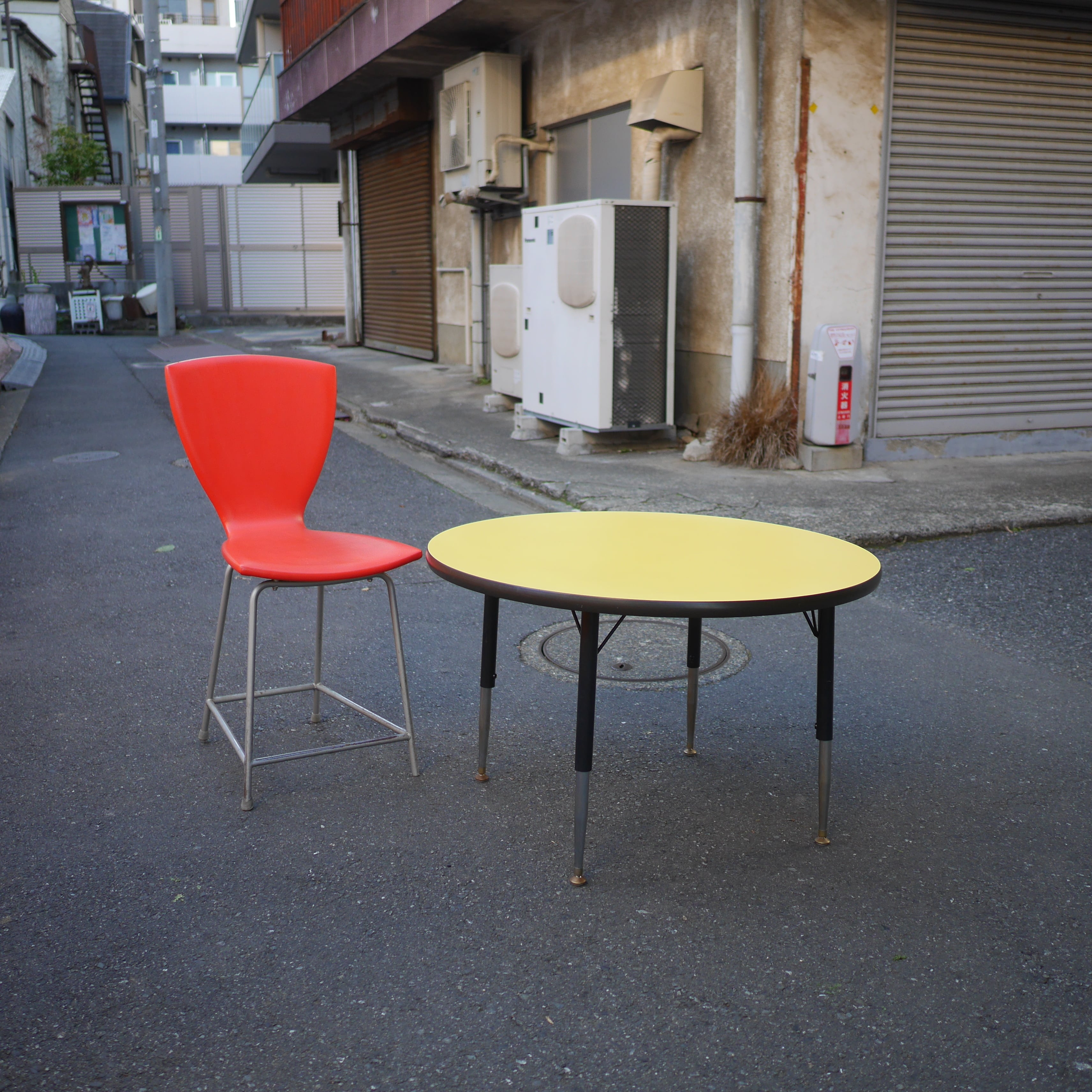 VIRCO ヴィンテージ ラウンドテーブル | トリノス-torinoth- | 新宿区