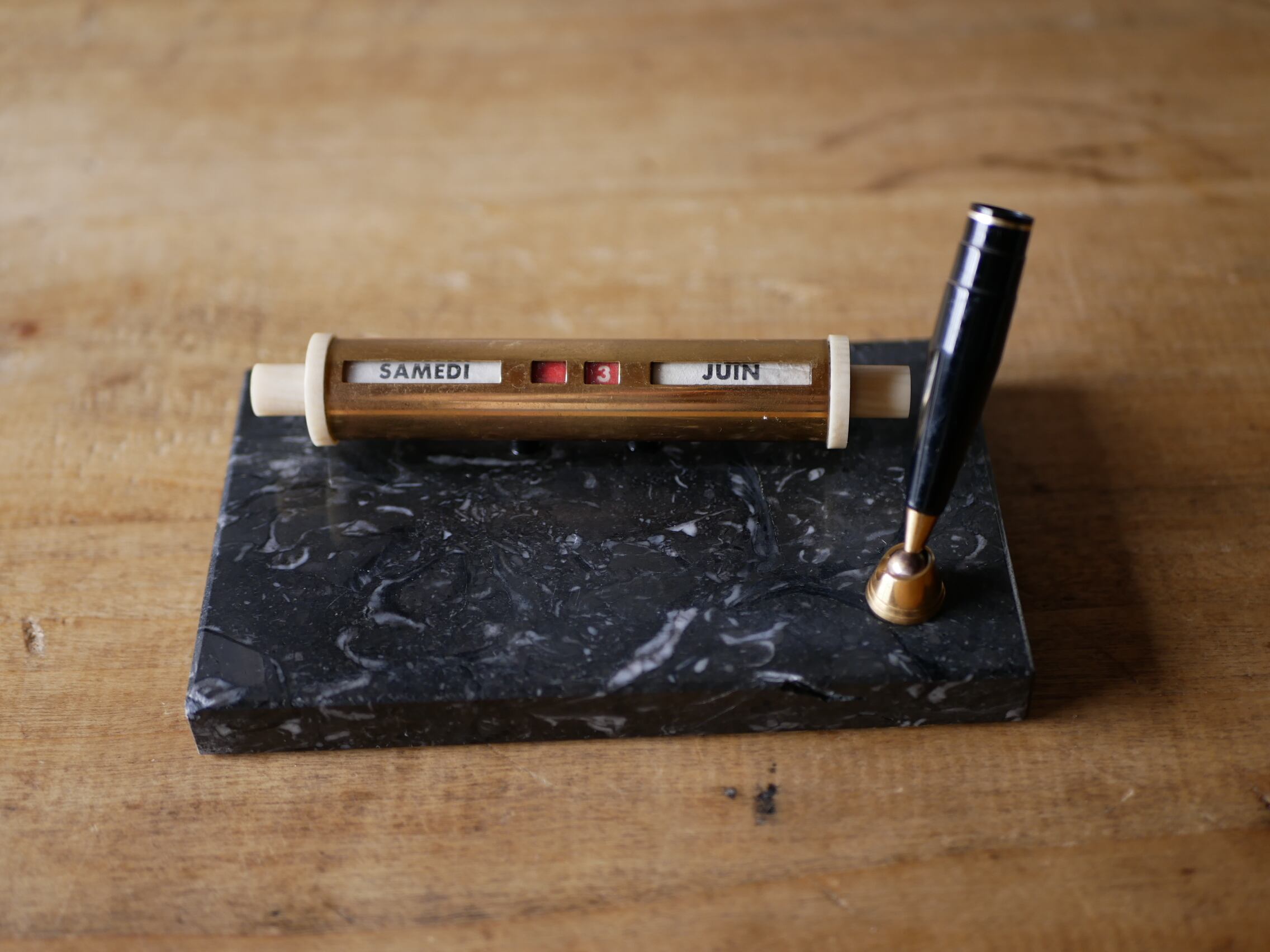 フランスアンティーク ヴィンテージ 卓上カレンダー フランス語 大理石 フランスアンティーク ヴィンテージ 卓上カレンダー フランス語