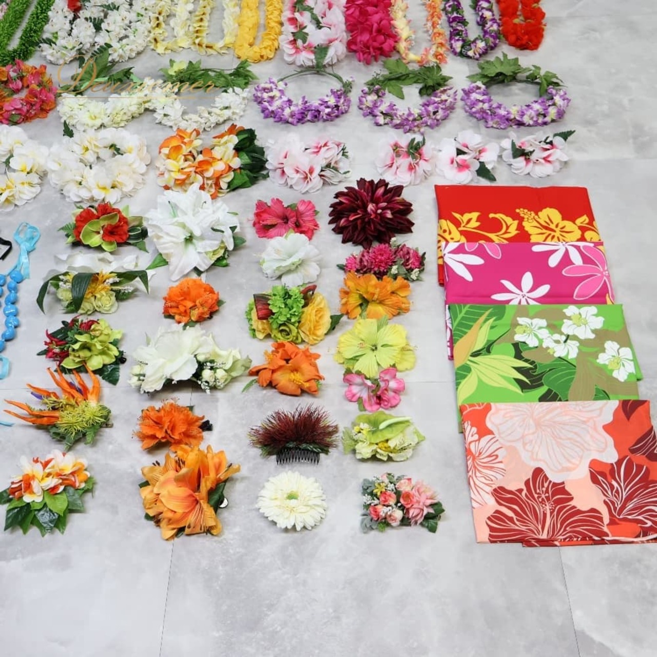 フラダンス 小物 まとめ売り 70点以上 セット レイ フラワーレイ ククイ クウペエ ネックレス シェルレイ パレオ イリマ 白 黄 緑 紫 赤 ピンク カラフル アクセサリー ヘアクリップ ヘアアクセサリー タヒチアン ホワイト系 レッド系 ピンク系