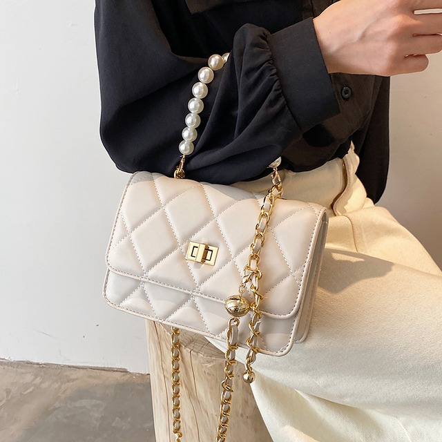 パールチェーン サマーレッド 夏物 真珠 メッセンジャーバッグ Tiancai_Wing_Bag95025075696