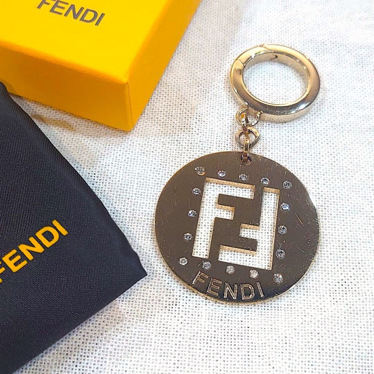 Fendi キーケース レザー キャンバス（フェンディ キーケース 6連キー 