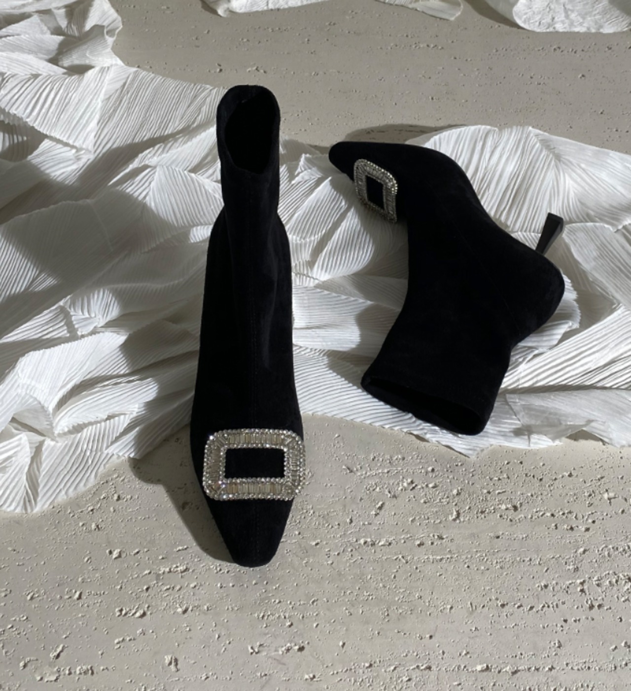 スエードハイヒールショートブーツ