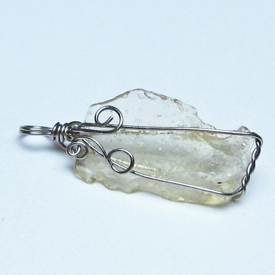 リビアングラス ペンダント 一点物 メール便可 112-13650