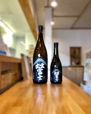 出雲富士 特別純米「黒ラベル」1800ml 出雲富士 特別純米「黒ラベル」1800ml