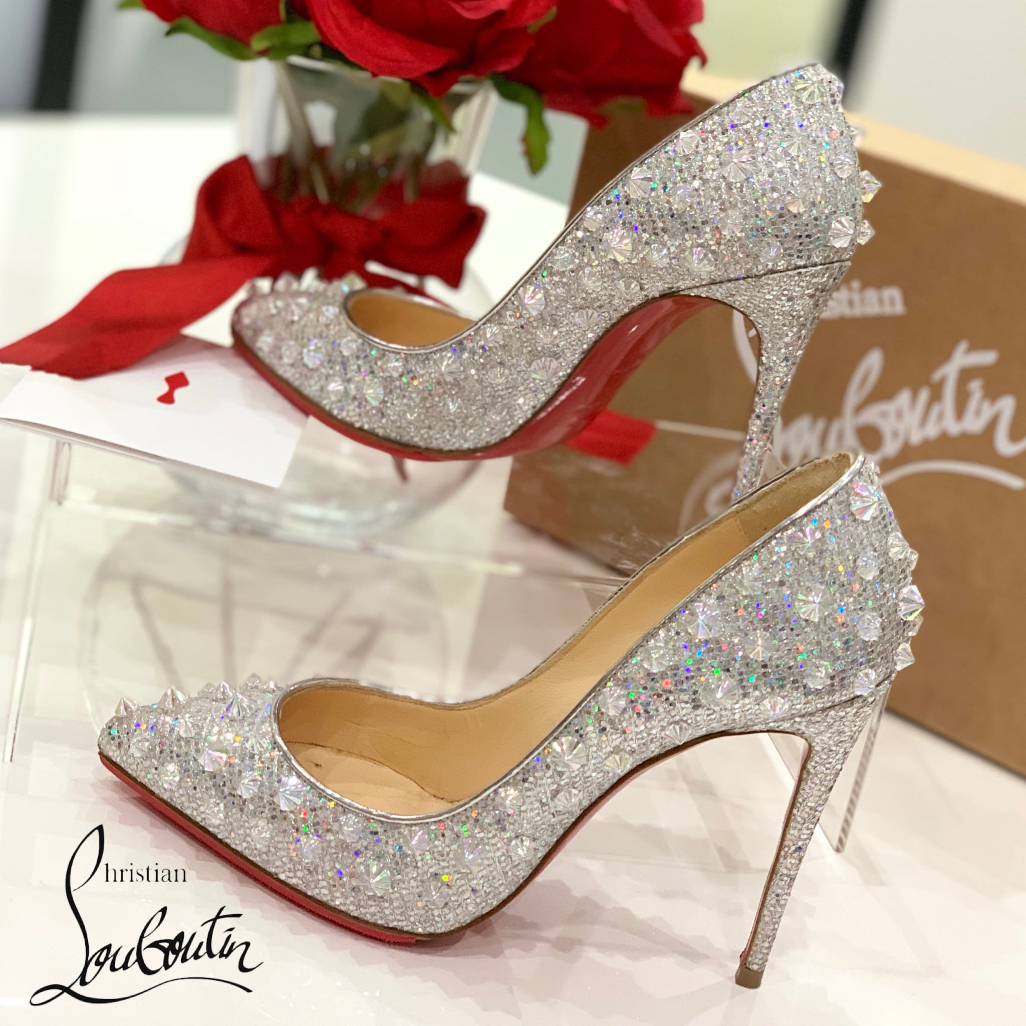 カテゴリ Christian Louboutin - クリスチャンルブタン♡グリッターパンプス最終値下げの通販 by SALE開催